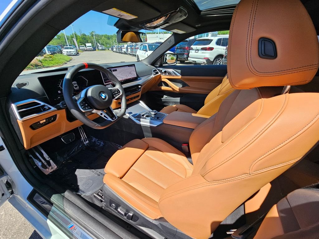 Used 2025 Mineral White Metallic BMW M440i xDrive image 13