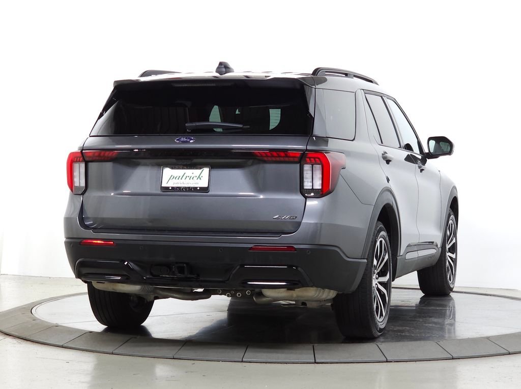 Used 2025 Gray Metallic Ford ST-Line image 12