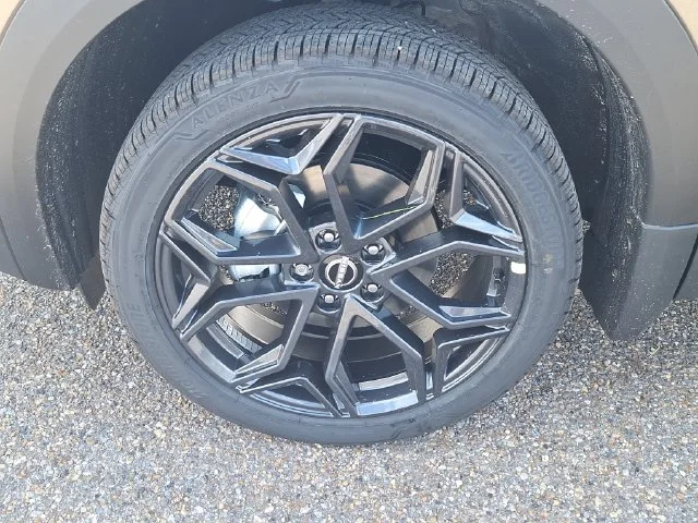 New 2027 Canyon Bronze Metallic Nissan SR image 26