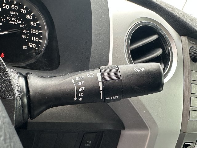 Used 2020  Toyota SR5 image 28