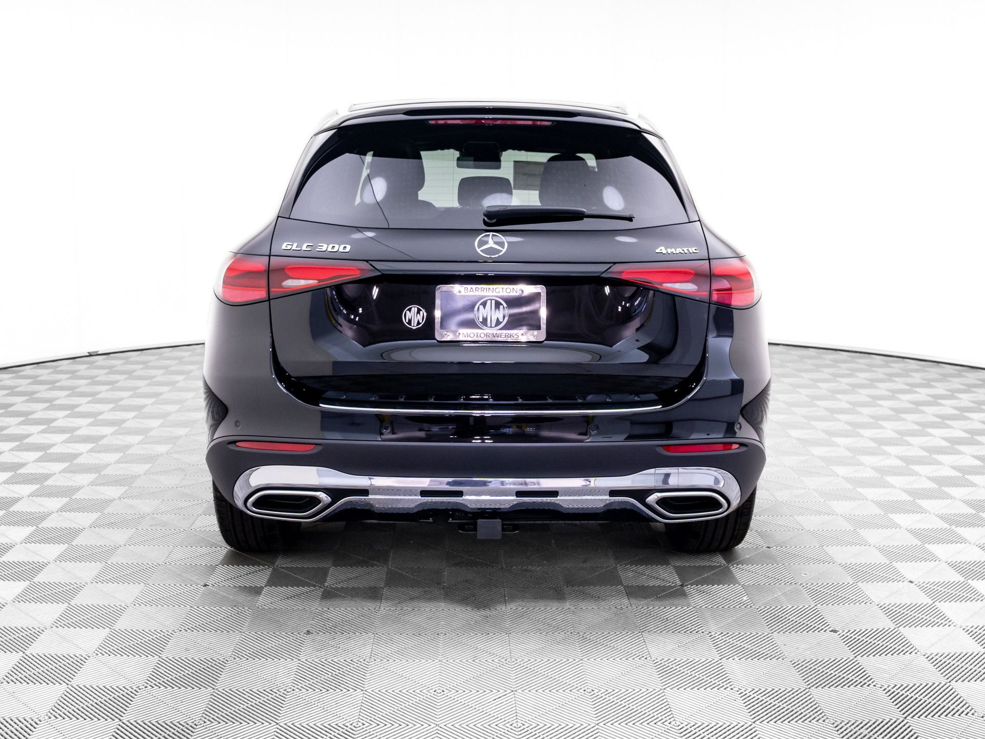 New 2026 Black Mercedes-Benz GLC 300 image 4