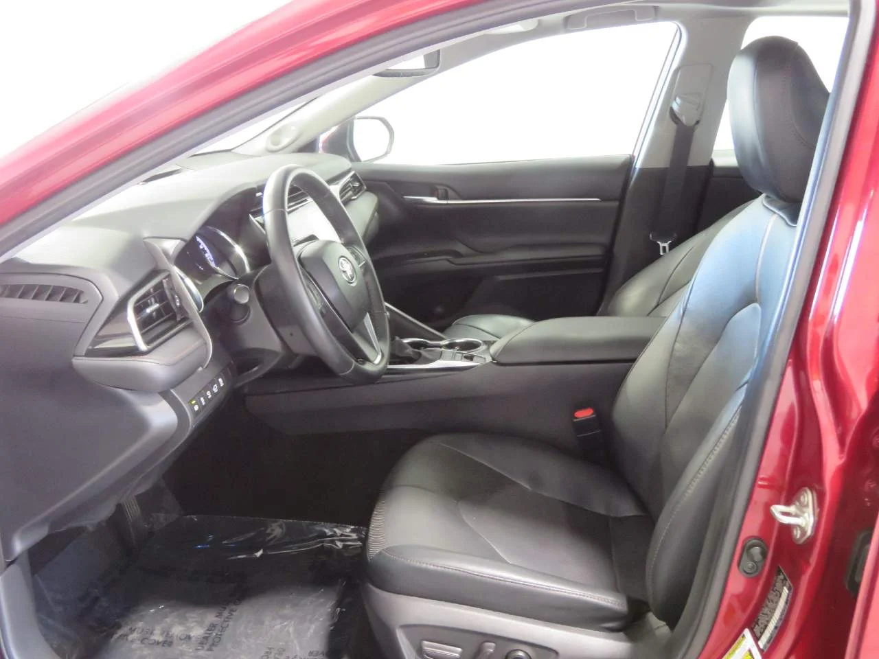 Used 2020 Ruby Flare Pearl Toyota XLE image 14
