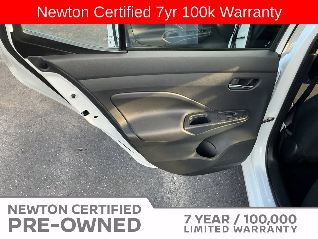 Used 2023 White Nissan 1.6 SV image 32