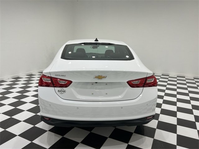 2022 Chevrolet Malibu LS photo 4