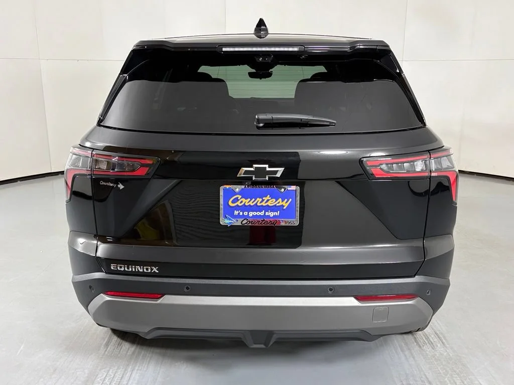 New 2026 Mosaic Black Metallic Chevrolet LT image 8