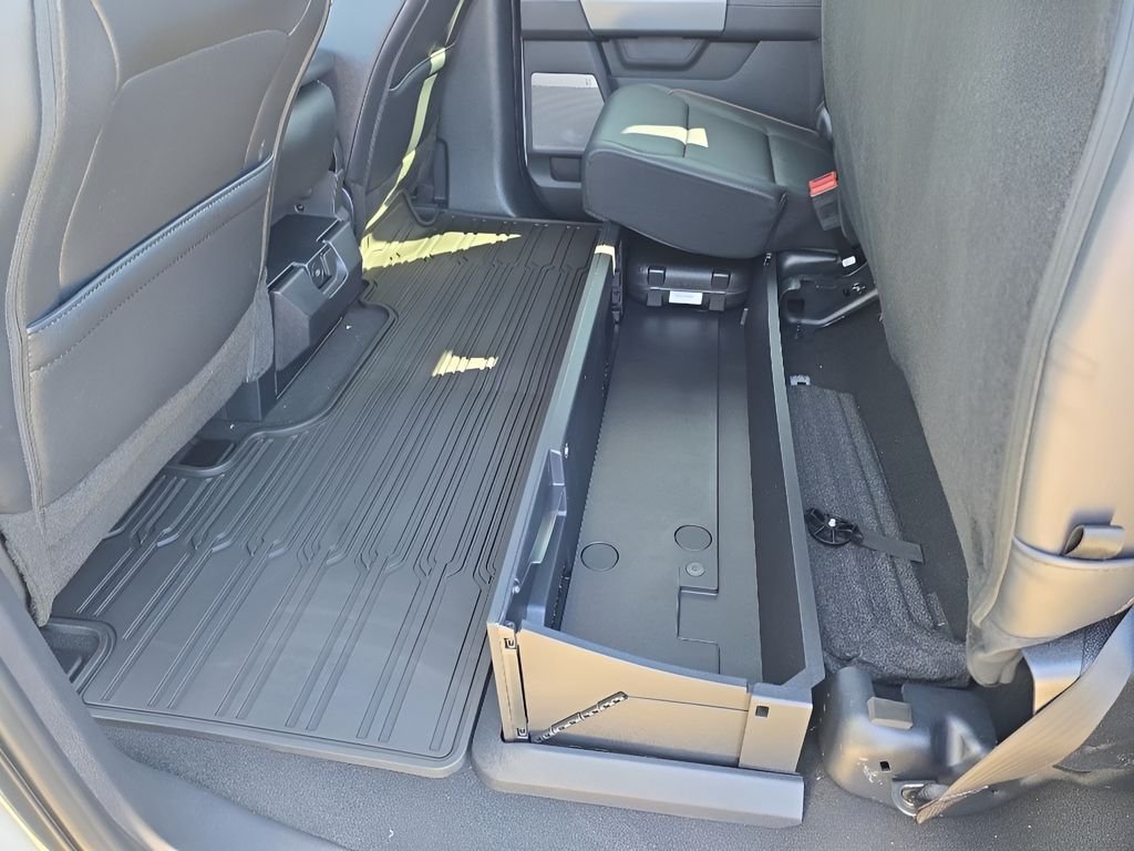 New 2026 Avalanche Ford F-350® Lariat® image 33