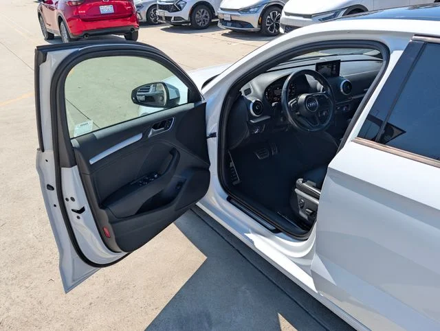 Used 2018 White Audi 2.0T Premium image 35