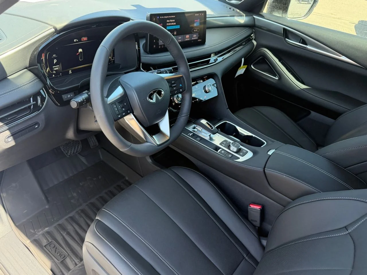 New 2027 RADIANT WHITE INFINITI Sport AWD image 11