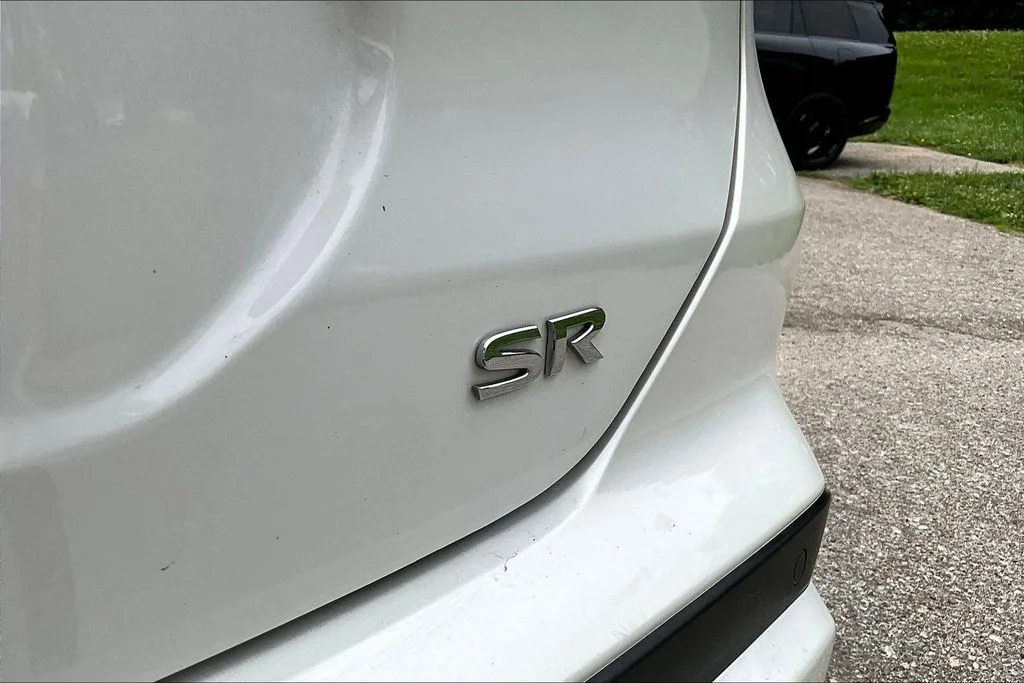 Used 2024 Aspen White Tricoat Nissan SR image 22