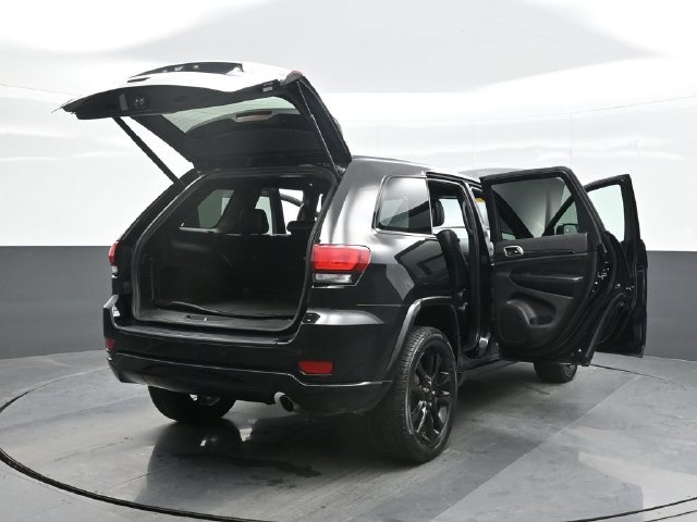 Used 2020 Black Jeep Altitude image 29