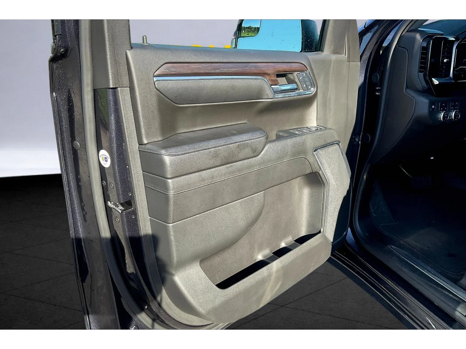 Used 2024 Titanium Rush Metallic GMC SLT image 16