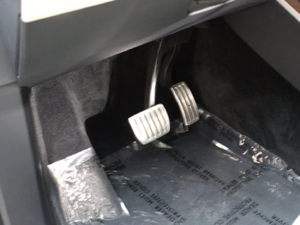 Used 2022  Tesla Base image 25