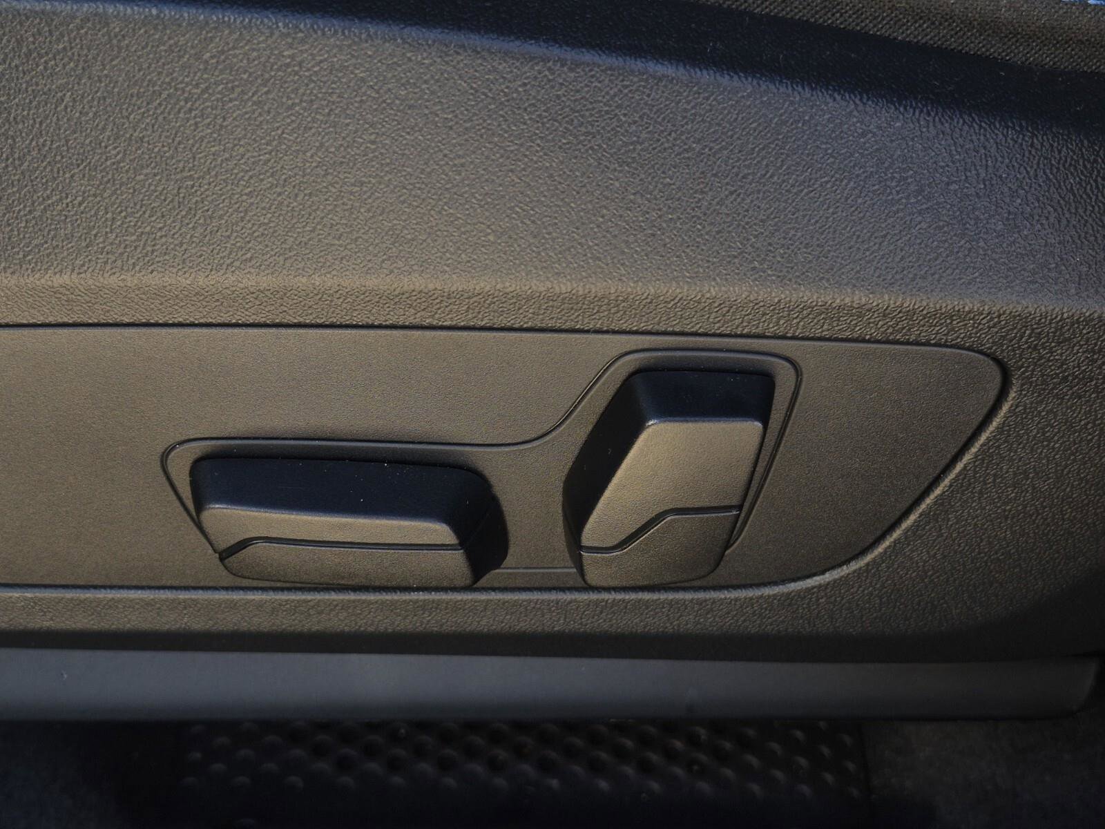 2025 BMW X1 28i - Photo 28