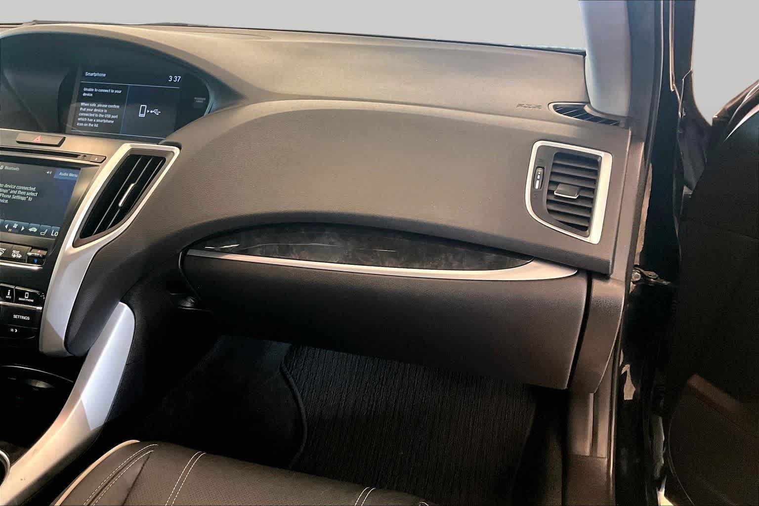 Used 2018 Crystal Black Pearl Acura w/Technology Pkg image 17