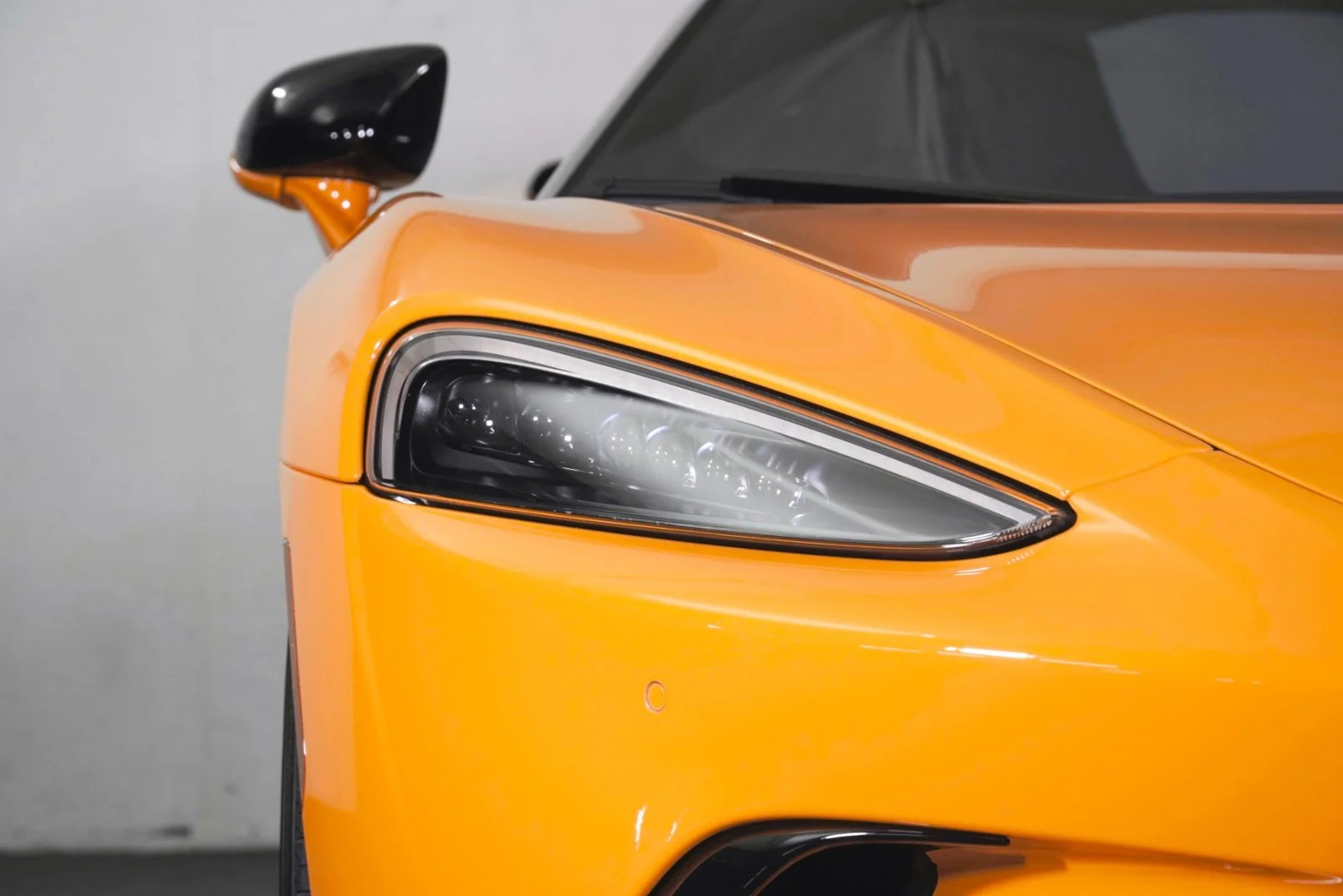 Certified Used 2025  McLaren  image 15