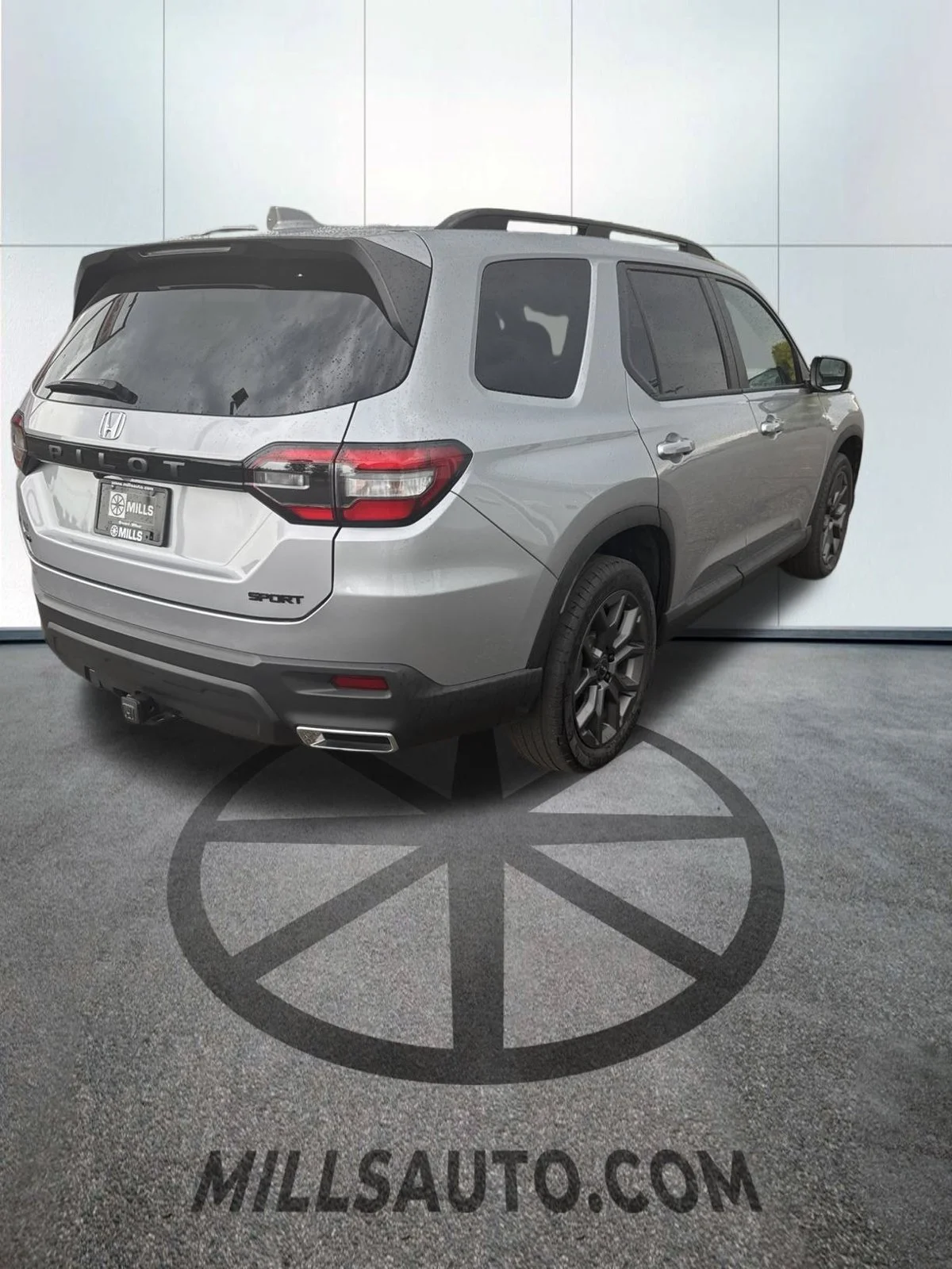 Used 2024 Lunar Silver Metallic Honda AWD SPORT image 4