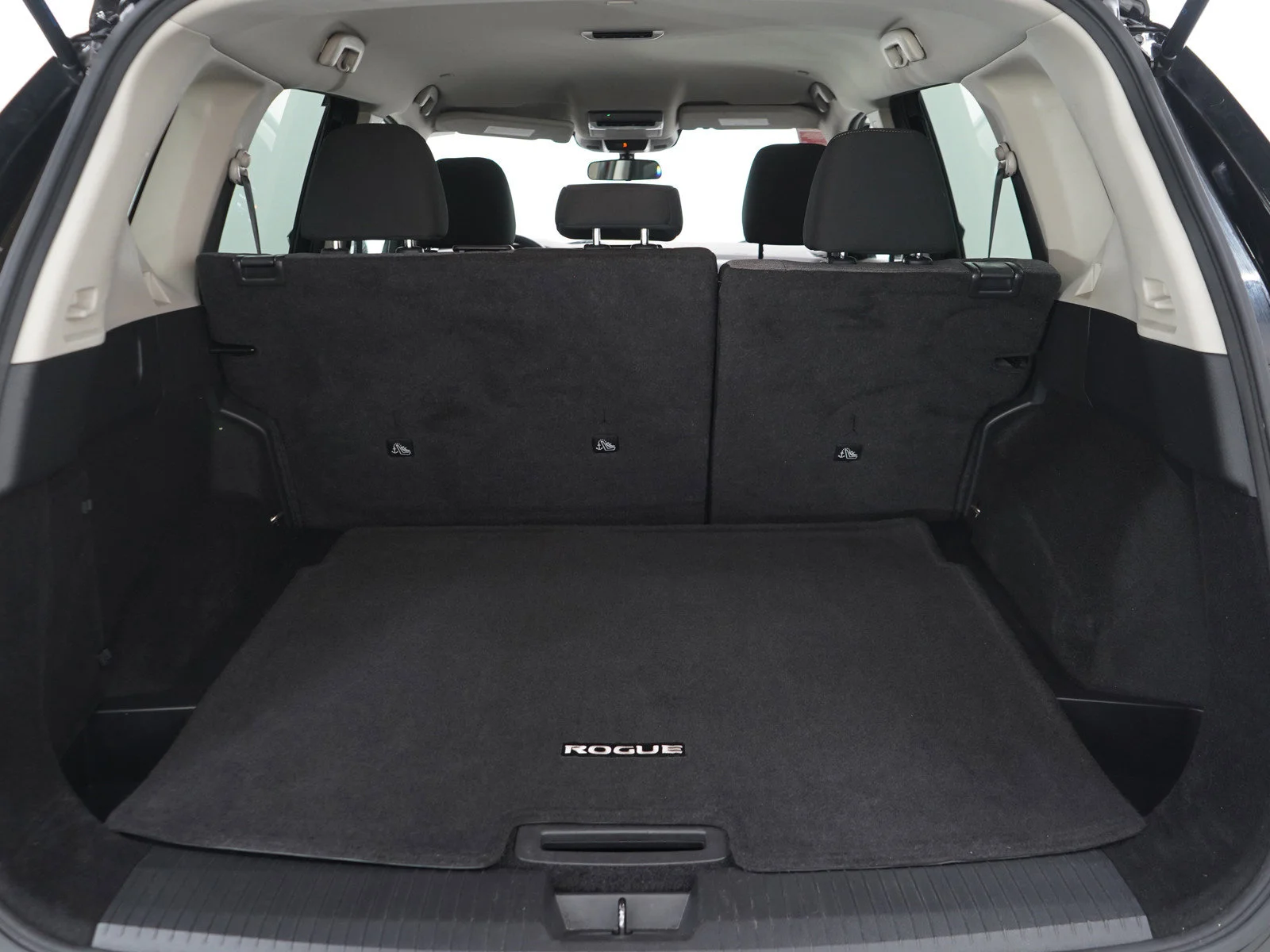 Used 2023 Super Black Nissan SV image 9