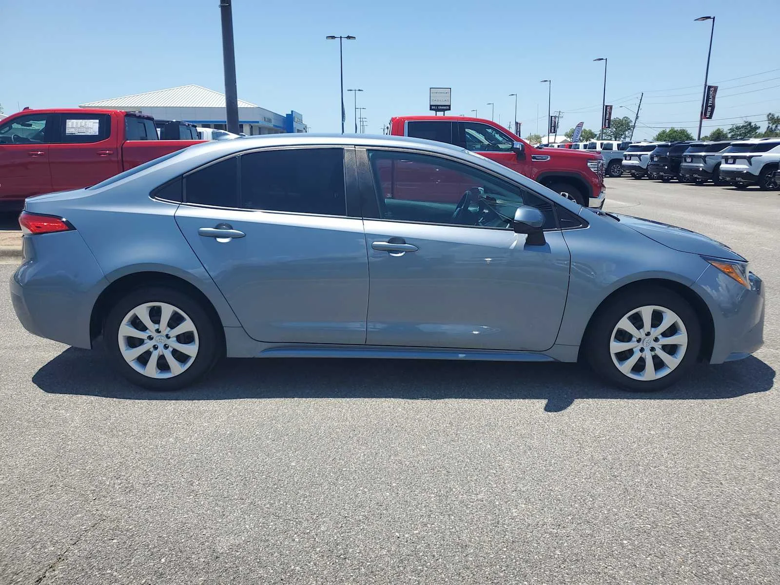 Used 2024  Toyota LE image 7