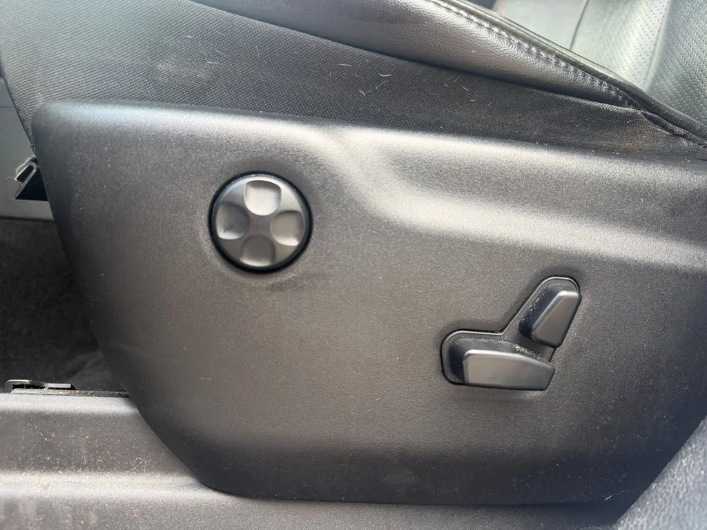 Used 2015 Silver Dodge R/T image 29