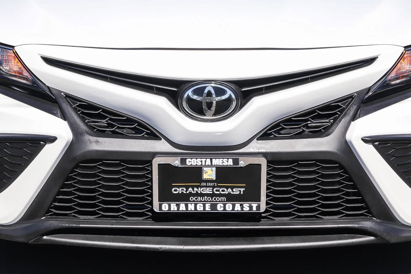 Used 2023 Ice Cap Toyota SE image 9