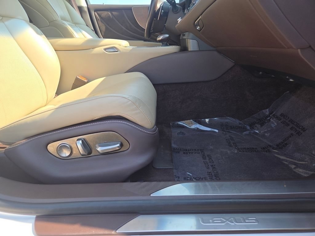 Used 2018 White Pearl Lexus 500 Base image 35