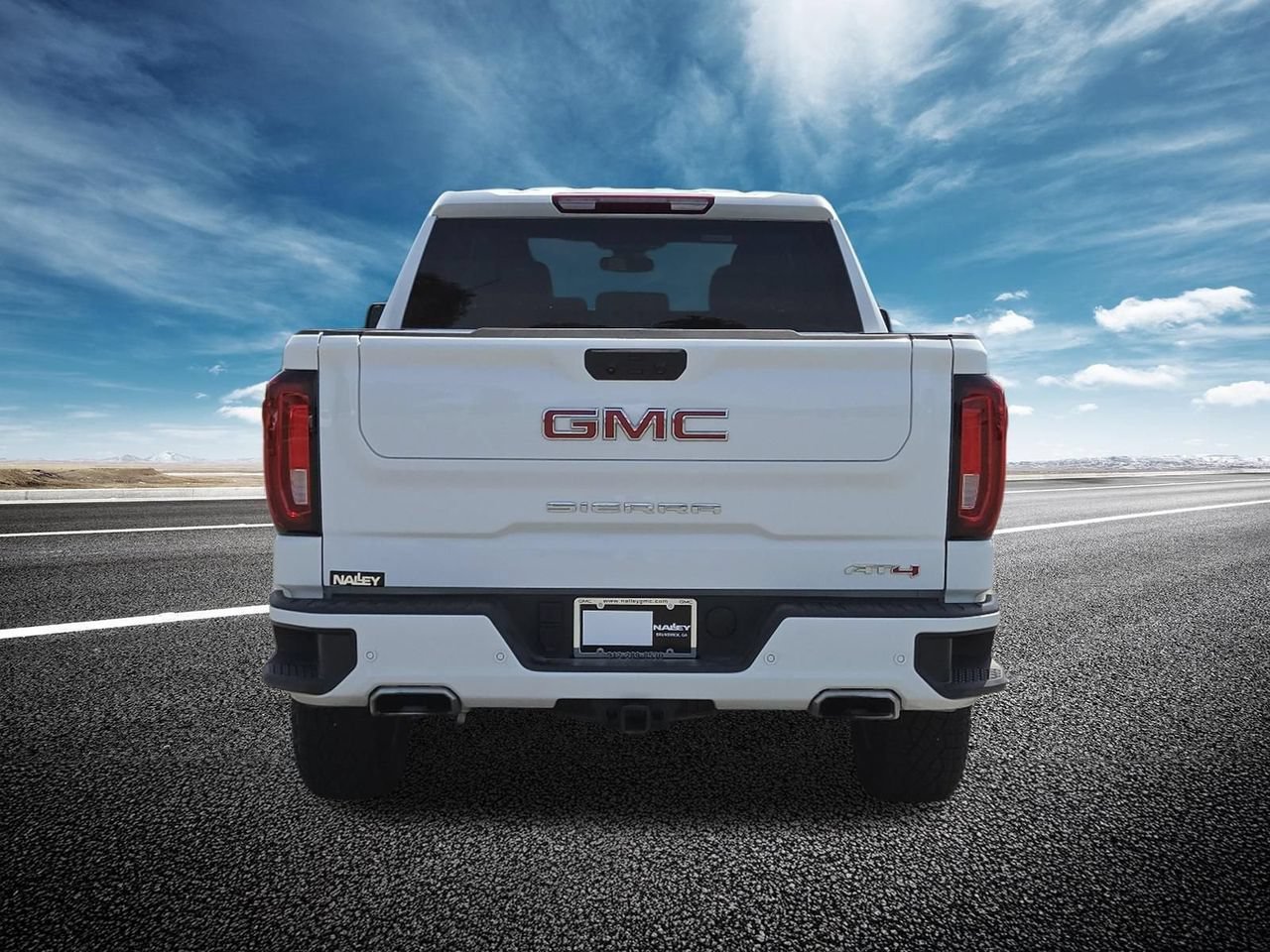 Used 2025 Summit White GMC AT4 image 20