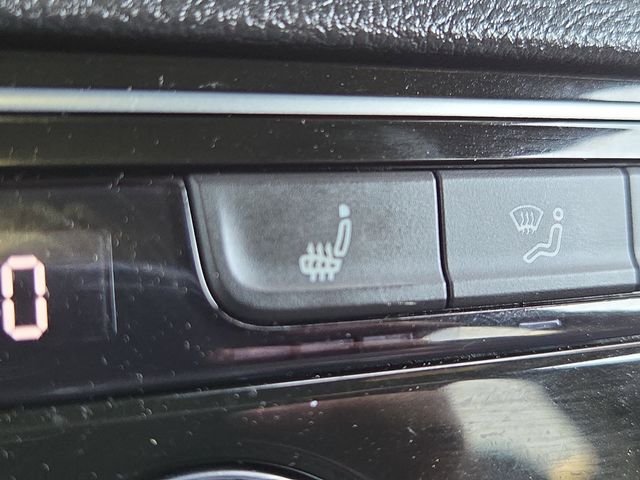 Certified Used 2021 Gray Volkswagen 2.0T SEL image 27