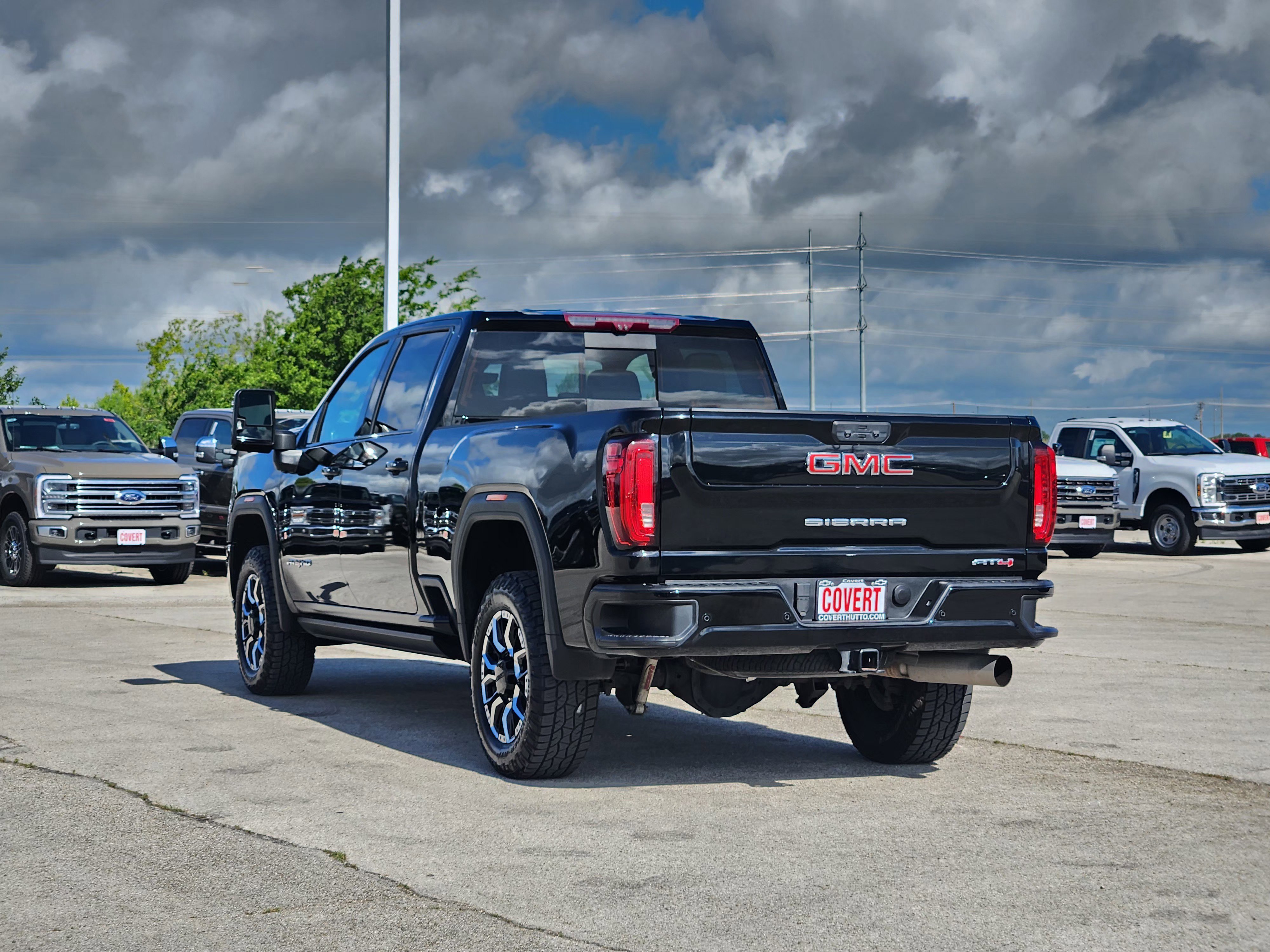 Used 2023 Onyx Black GMC AT4 image 5
