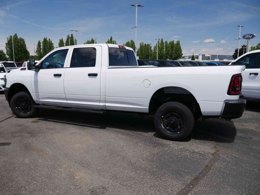 New 2026 Bright White Clear-Coat Exterior Paint RAM TRADESMAN image 17