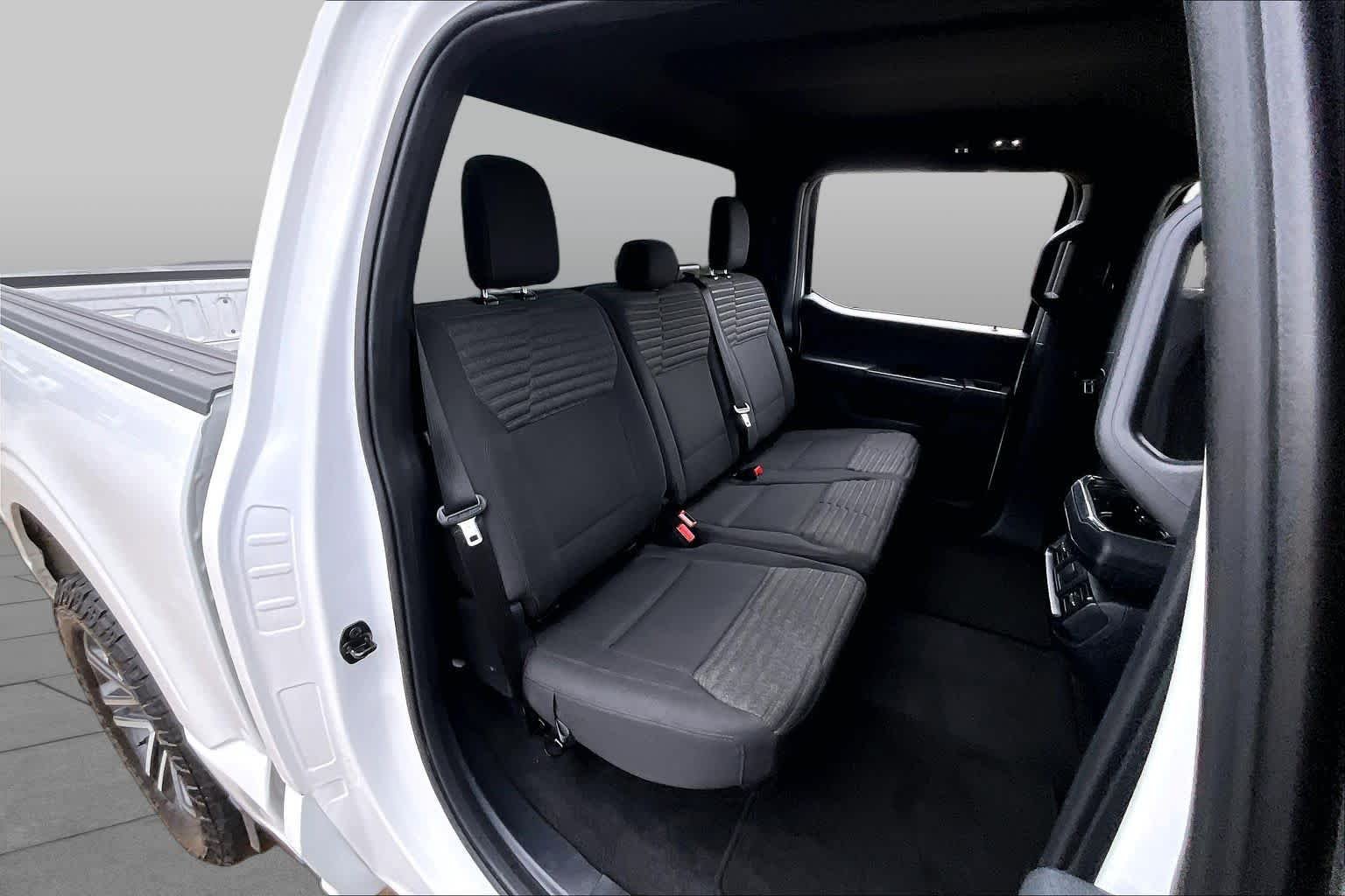 Used 2023 Oxford White Ford XL image 21