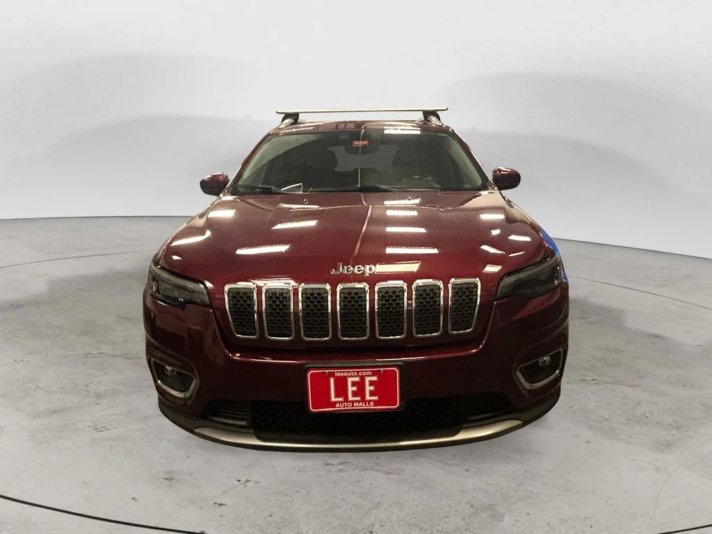 Used 2019 Velvet Red Pearlcoat Jeep Limited 4x4 image 9