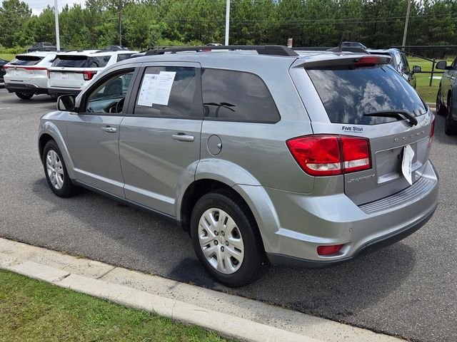 Used 2019 Silver Dodge SE image 7