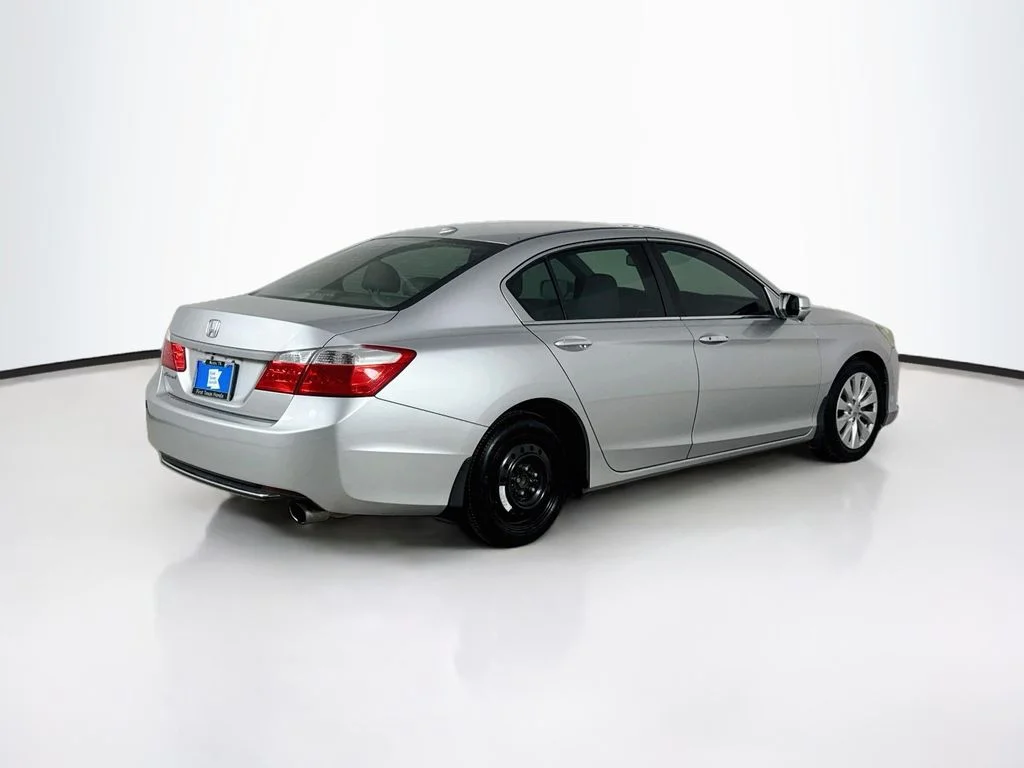 Used 2014 Silver Honda EX-L image 7