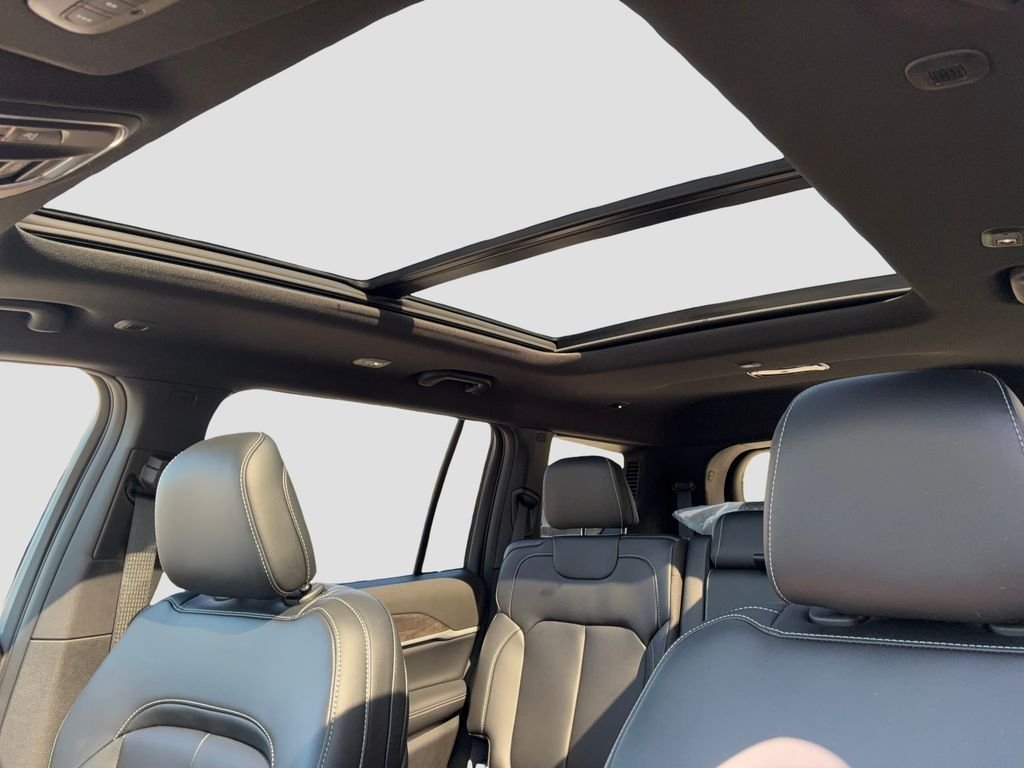 New 2026 Baltic Gray Metallic Clearcoat Jeep Limited image 16