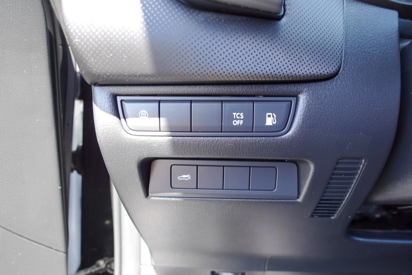 Certified Used 2025 Jet Black Mazda Preferred image 18