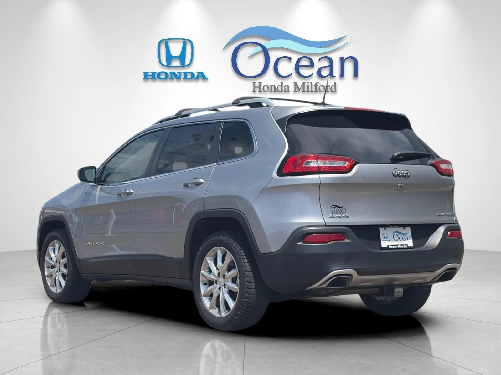 Used 2017 Billet Silver Metallic Jeep Limited image 7