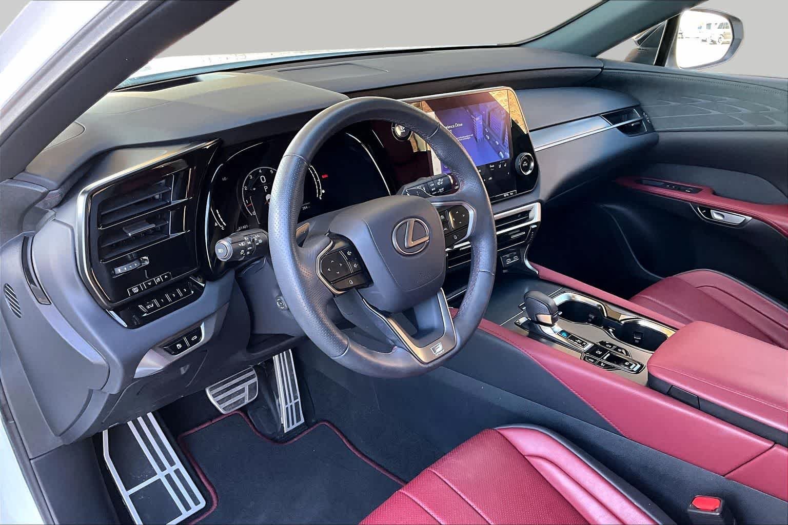 Used 2023 Ultra White Lexus F SPORT Handling image 18