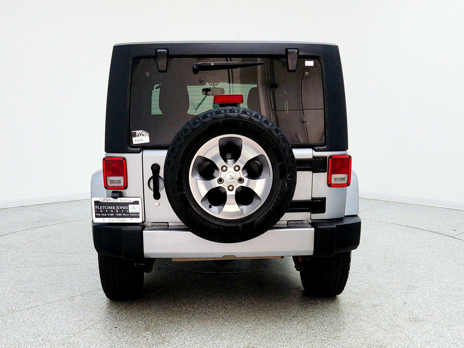 Used 2018 Billet Silver Metallic Clearcoat Jeep Sahara image 7