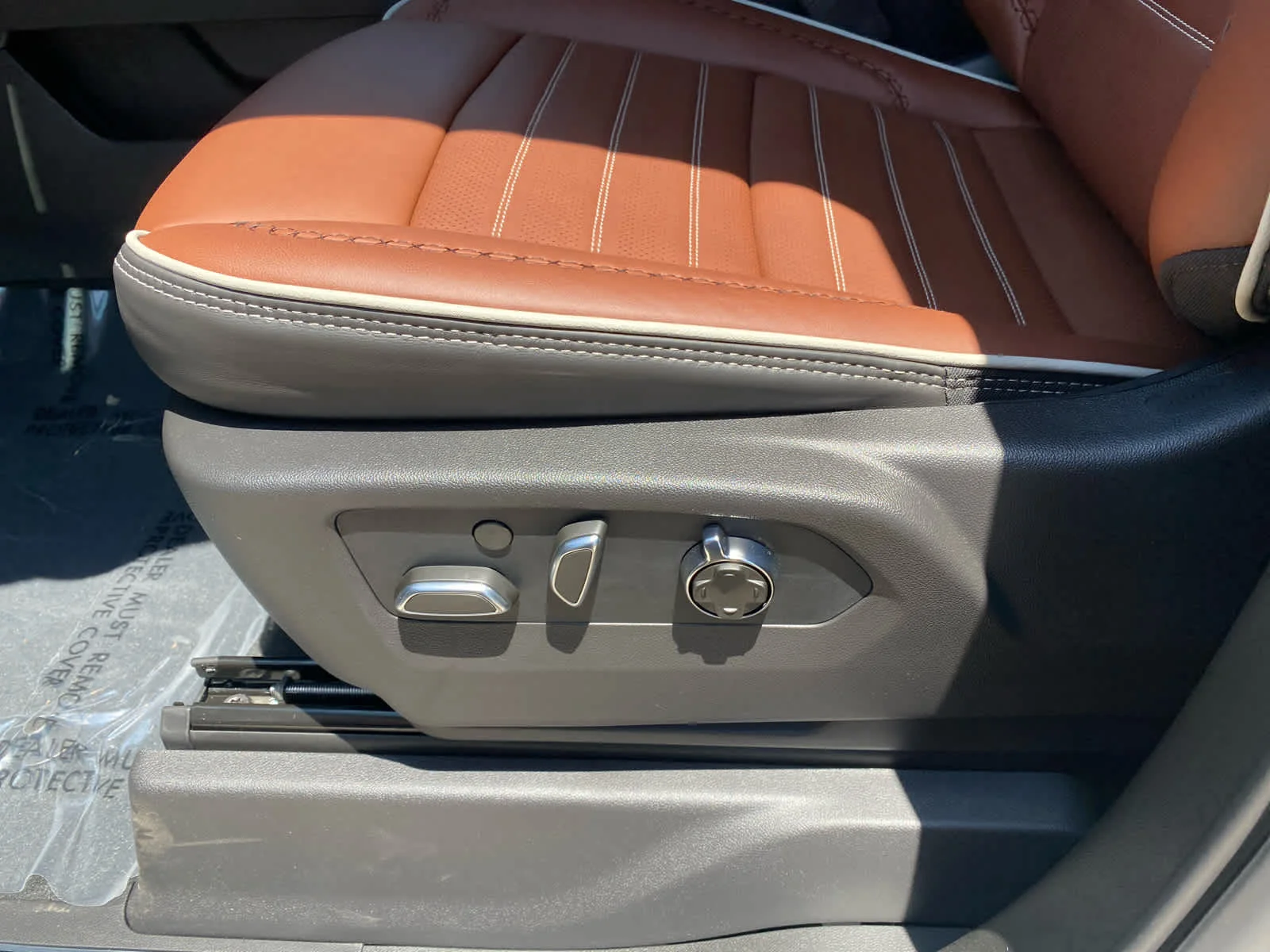 New 2026 Glacier White Tricoat GMC Denali Ultimate image 10
