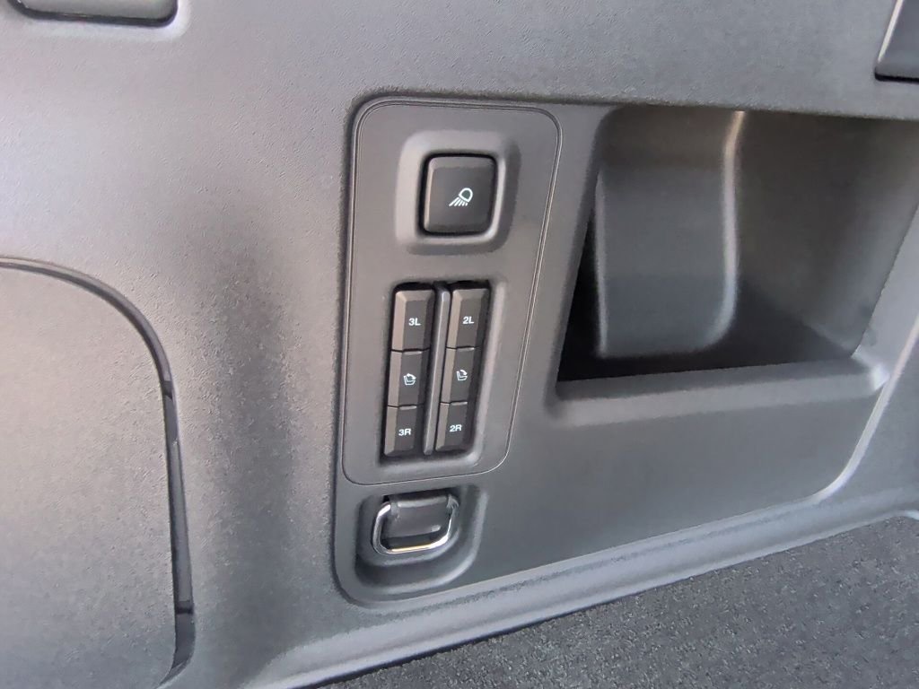 New 2027 Glacier Gray Metallic Tri-Coat Ford Active image 41
