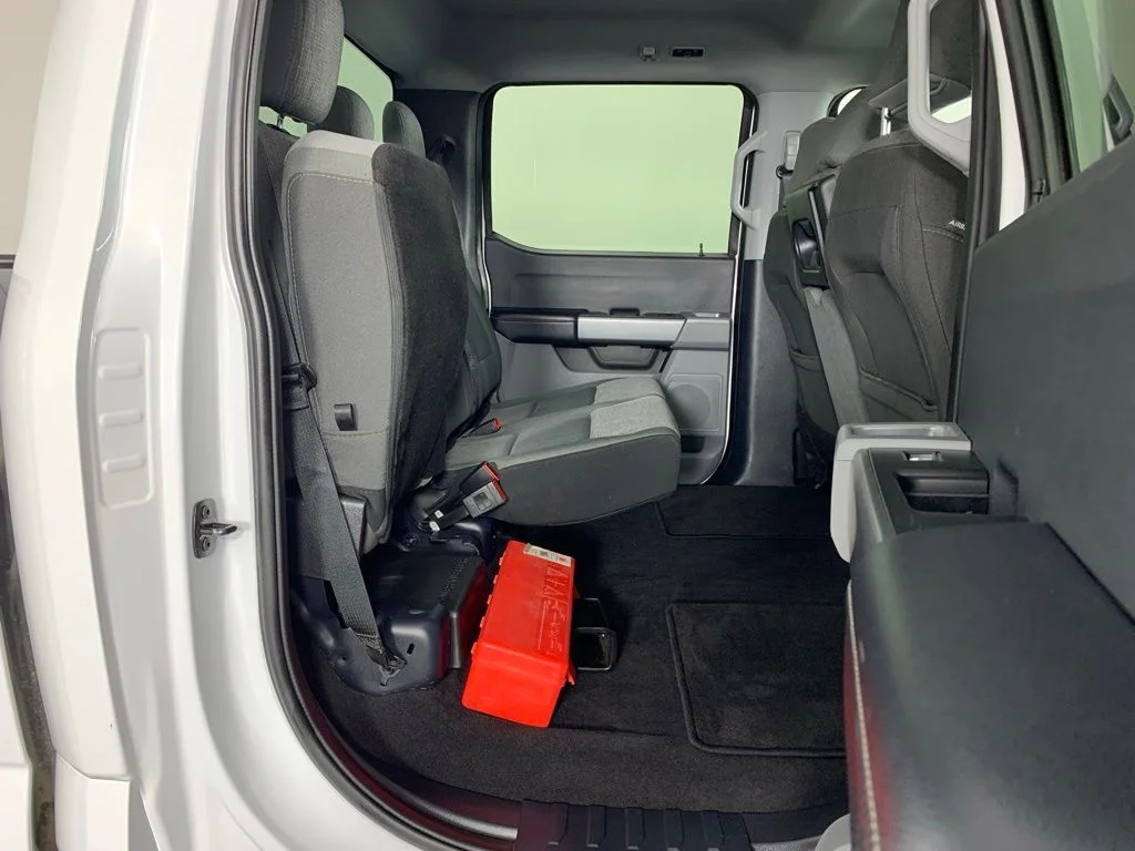Used 2025 White Ford XLT image 23
