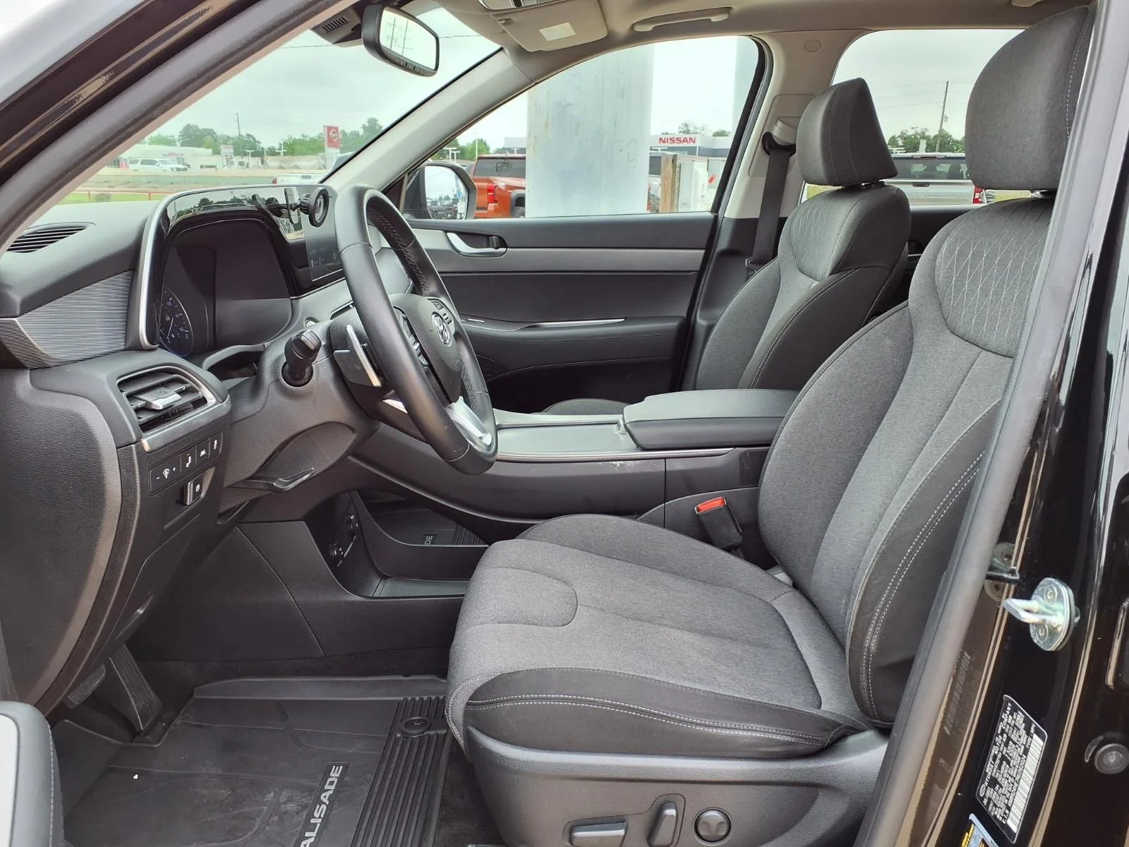 Used 2022 Black Hyundai SEL image 16