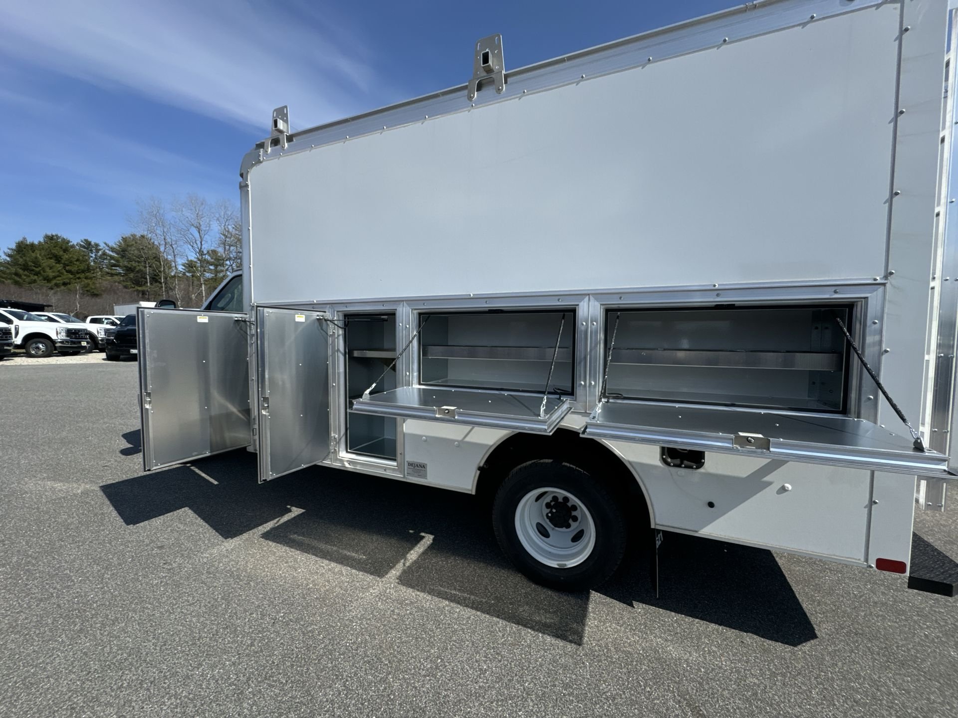 2026 Ford E-Series Cutaway Base - Photo 4