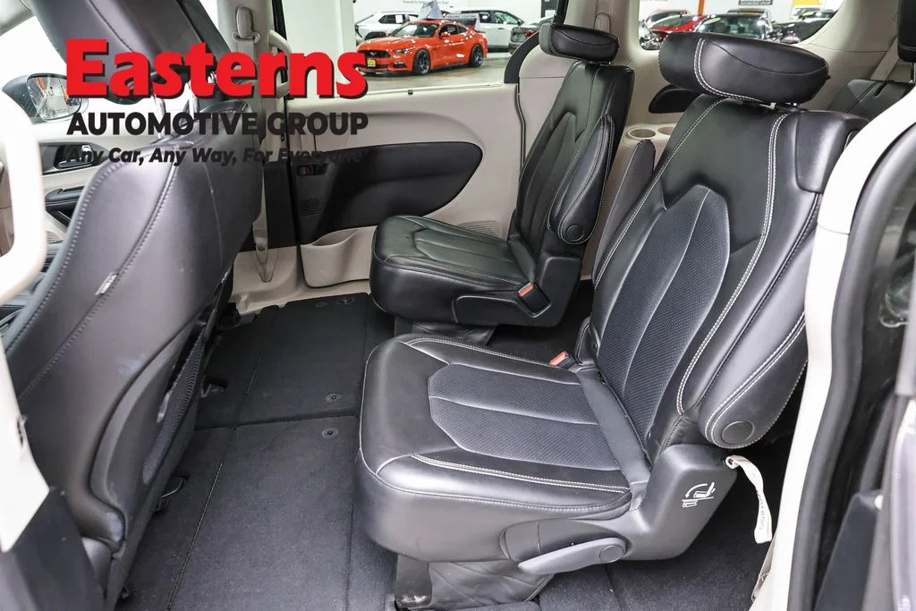 Used 2023 Gray Chrysler Touring L image 21