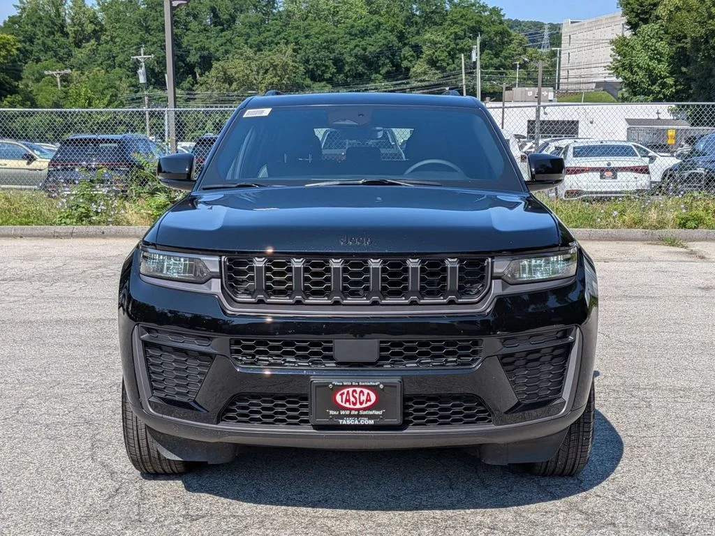 Used 2026 Black Jeep Altitude image 11