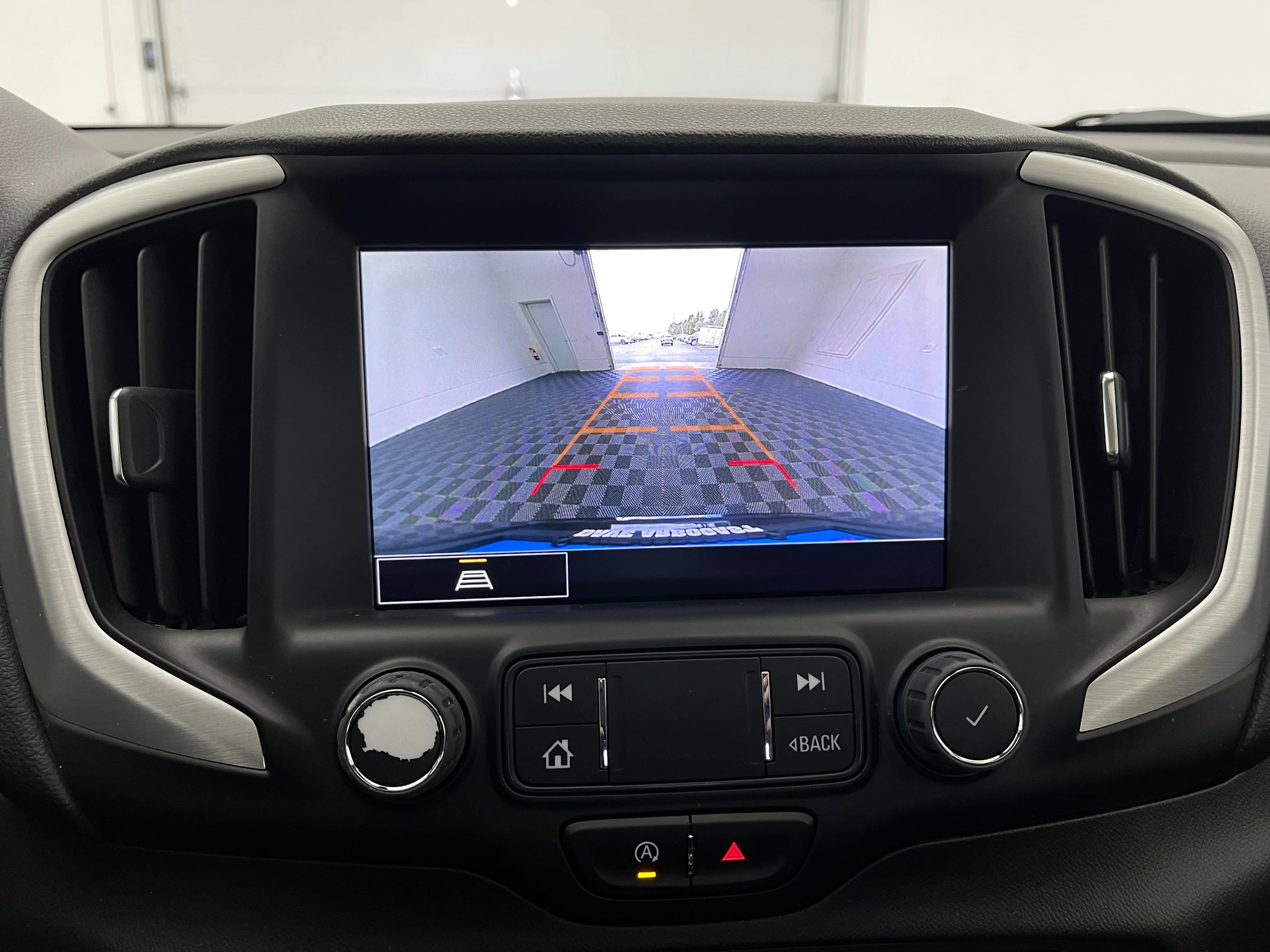 Used 2022 Ebony Twilight Metallic GMC SLE image 4