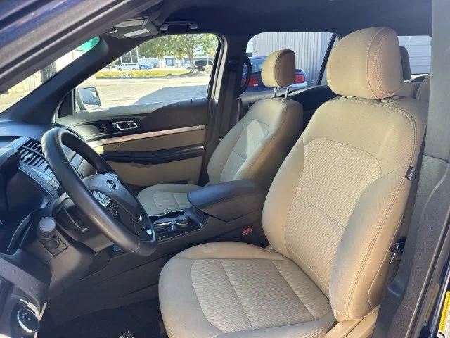 Used 2017 Blue Ford Base image 16