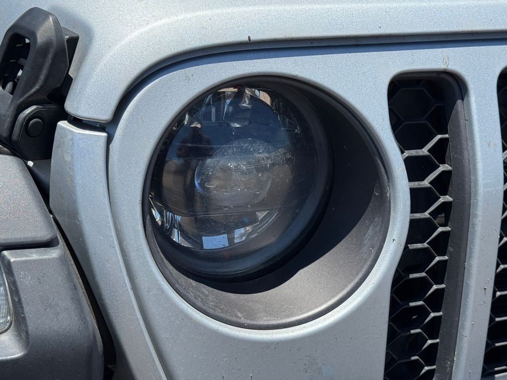 Certified Used 2023 Silver Jeep Rubicon 4xe image 3