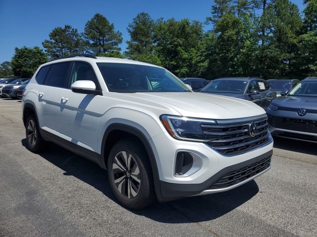 New 2026 White Volkswagen SE image 3