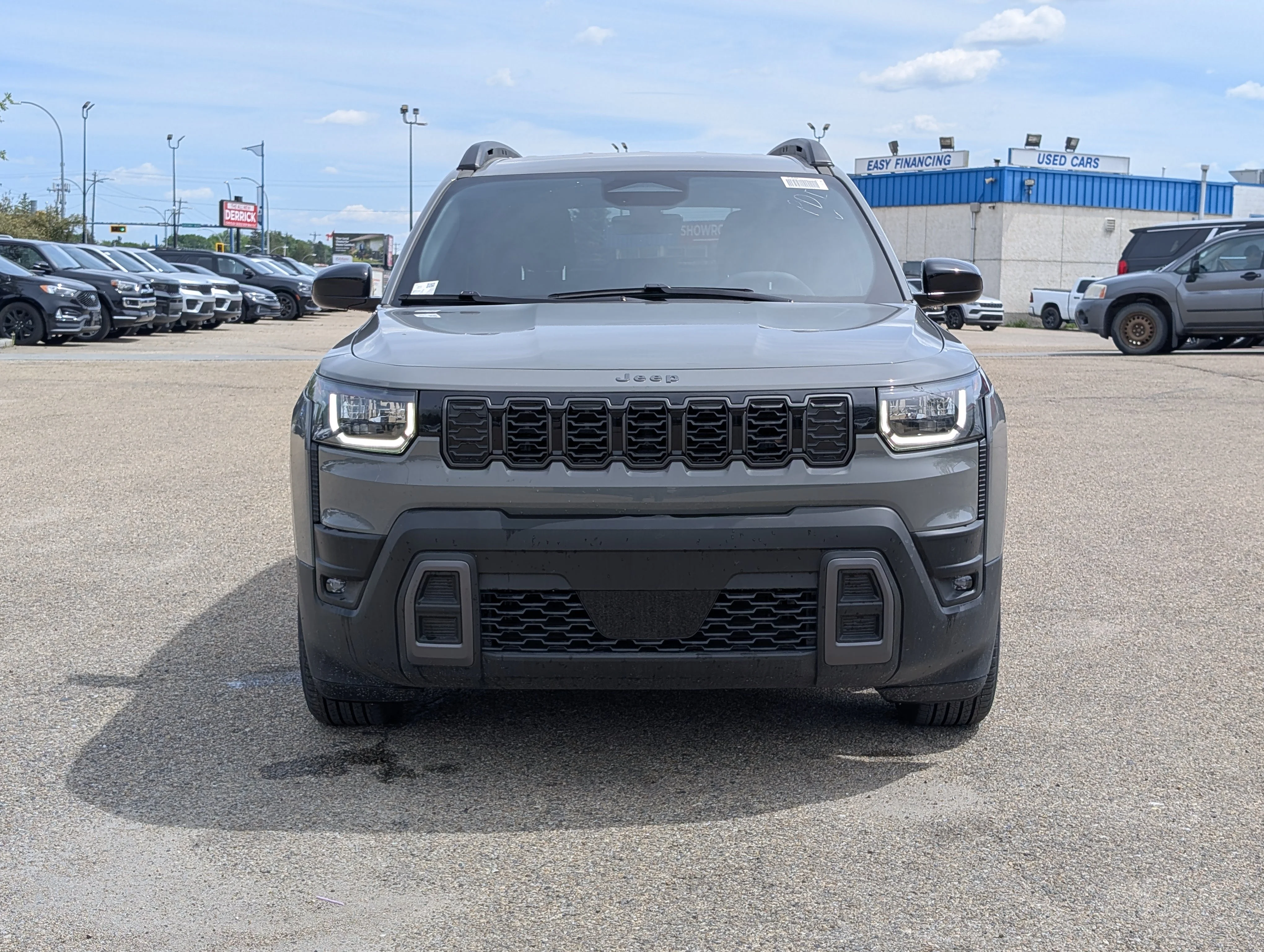 New 2026 Sting-Grey Jeep Laredo image 10